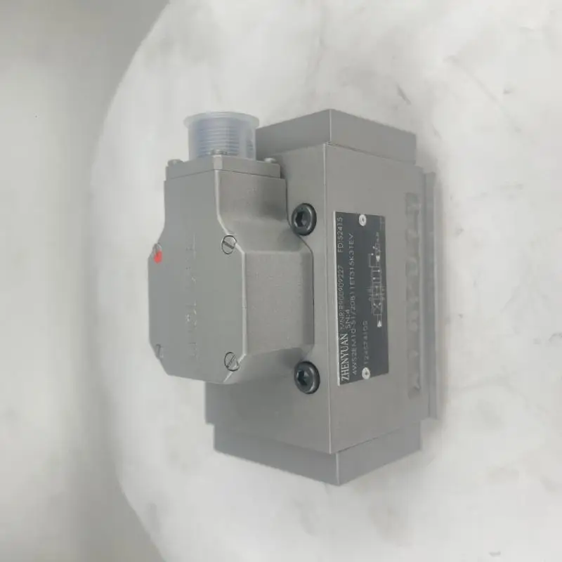 4WSE2EM 6-2X/10B8ET210K17EV 4WRSE 6 V1-35-3X/G24K0/A1V R900904794 Proportional Servo Valve